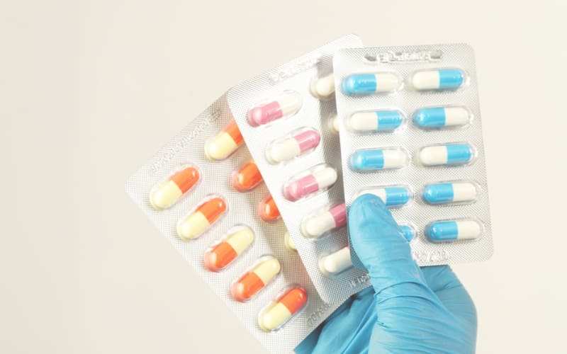 Les antibiotiques peuvent-ils sauver une dent déchaussée ?