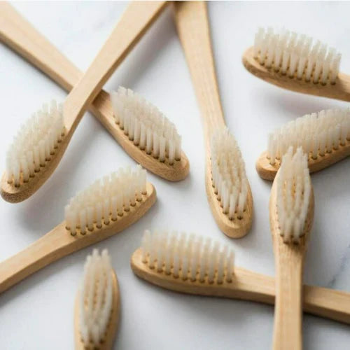 De quoi sont faites les poils de brosse à dents ?